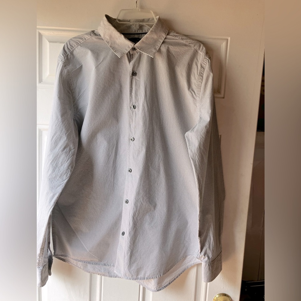 Gap Men's Slim Fit Button Down Shirt- Large -Gray White Pattern - 100% Cotton